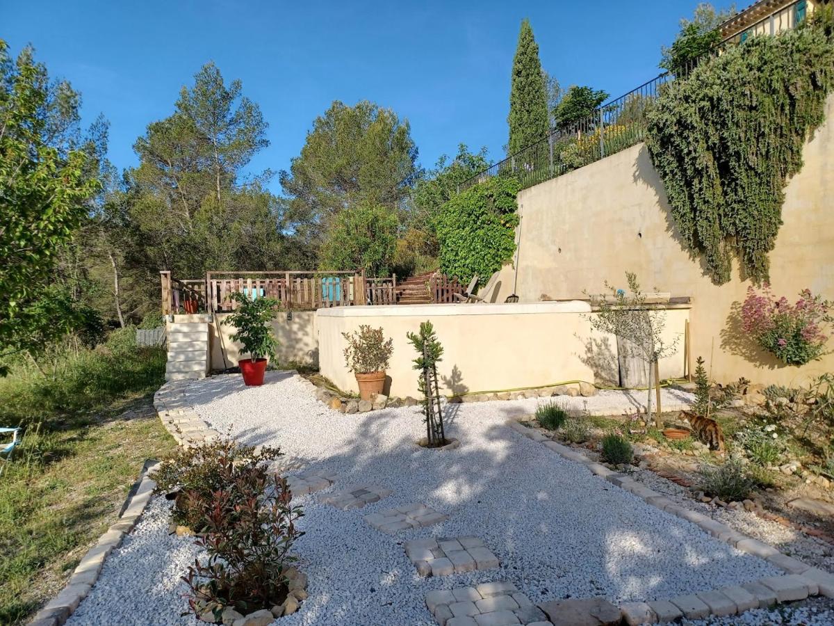 Une Chambre En Provence Correns Exterior foto